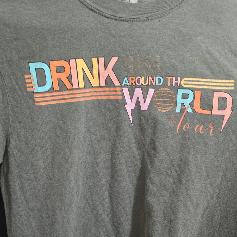 New Epcot Center Drink Around The World Tour (Slight Print Transfer) Men's S